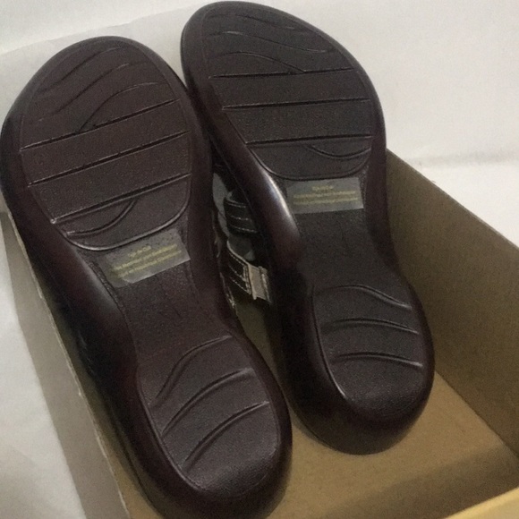 Clark’s ina foxy pewter color sandals Sz 8 M - Picture 2 of 4